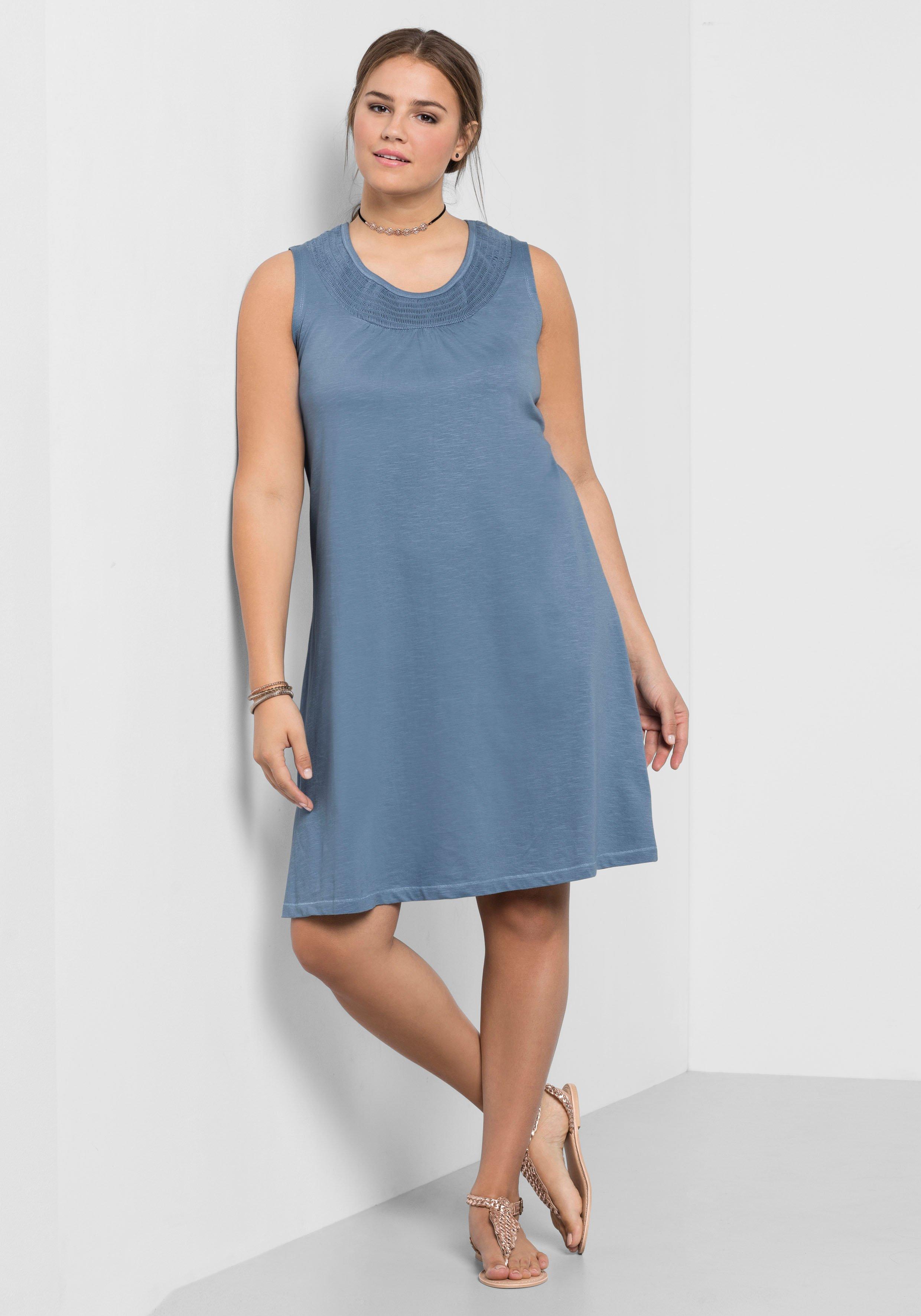 sheego Shirtkleid mit Smok-Einsatz, in A-Linie - blau sheego