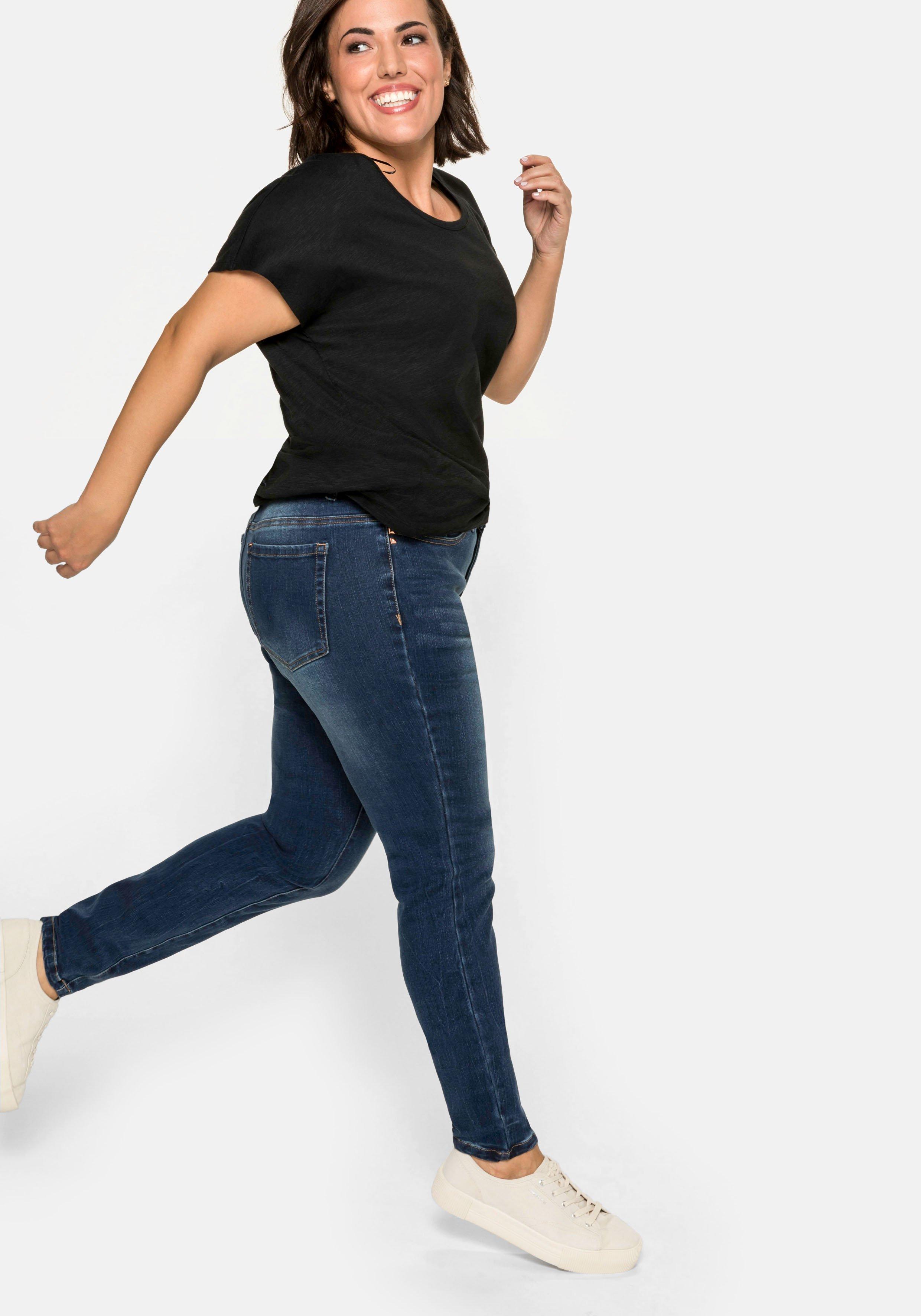 Skinny Stretch-Jeans mit dark blue Denim sheego - Bodyforming-Effekt 