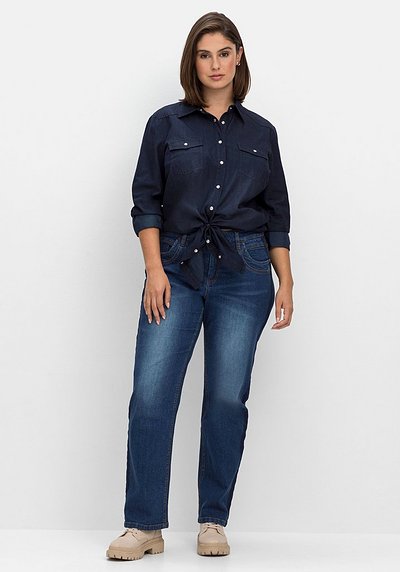 Jeansbluse mit Knopfleiste und Brusttaschen - dark blue Denim | sheego