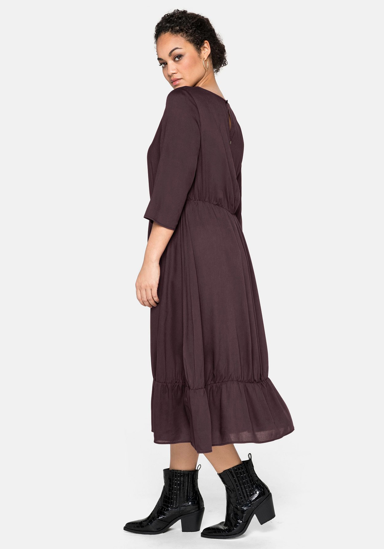 Mode Businessmode | sheego Kleid mit 3/4-Ärmel und Volant, aus ECOVERO™ - FI37701