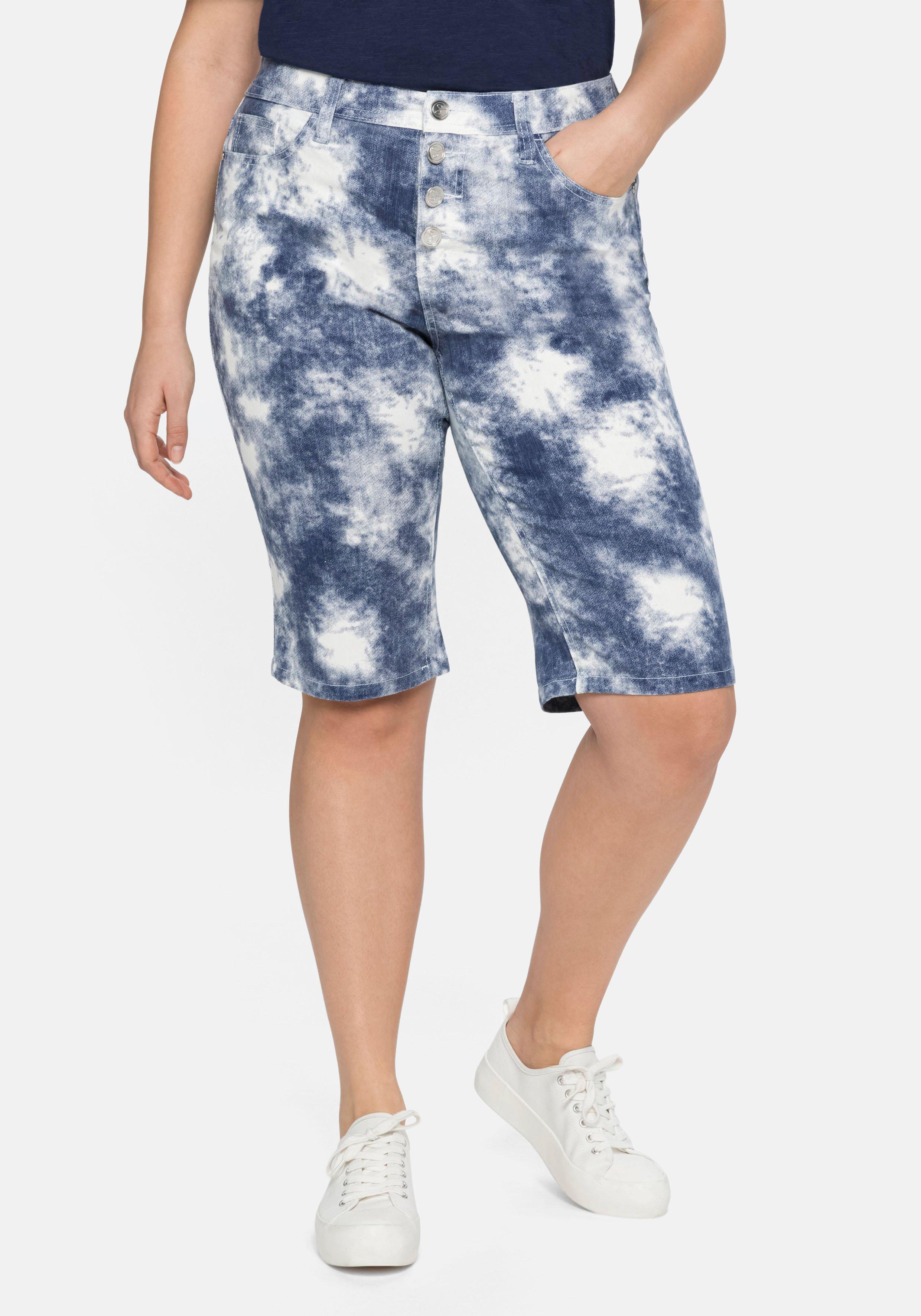 Jeansbermudas mit Batikdruck, in 5-Pocket-Form - royalblau-weiß | sheego