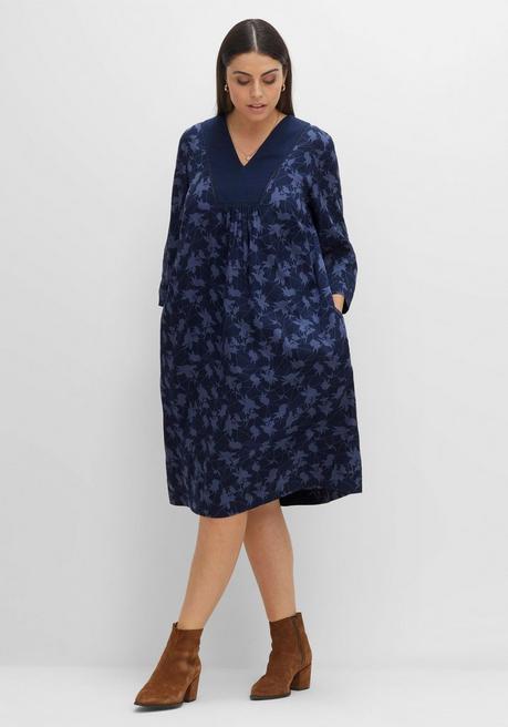 Kleid mit 3/4-Ärmeln und V-Ausschnitt - nachtblau bedruckt - 40
