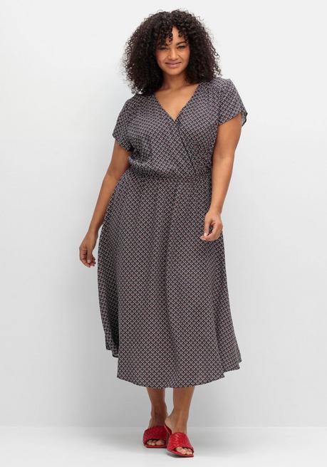 Kleid in Wickeloptik, mit Alloverdruck - schwarz-weiß gemustert - 48