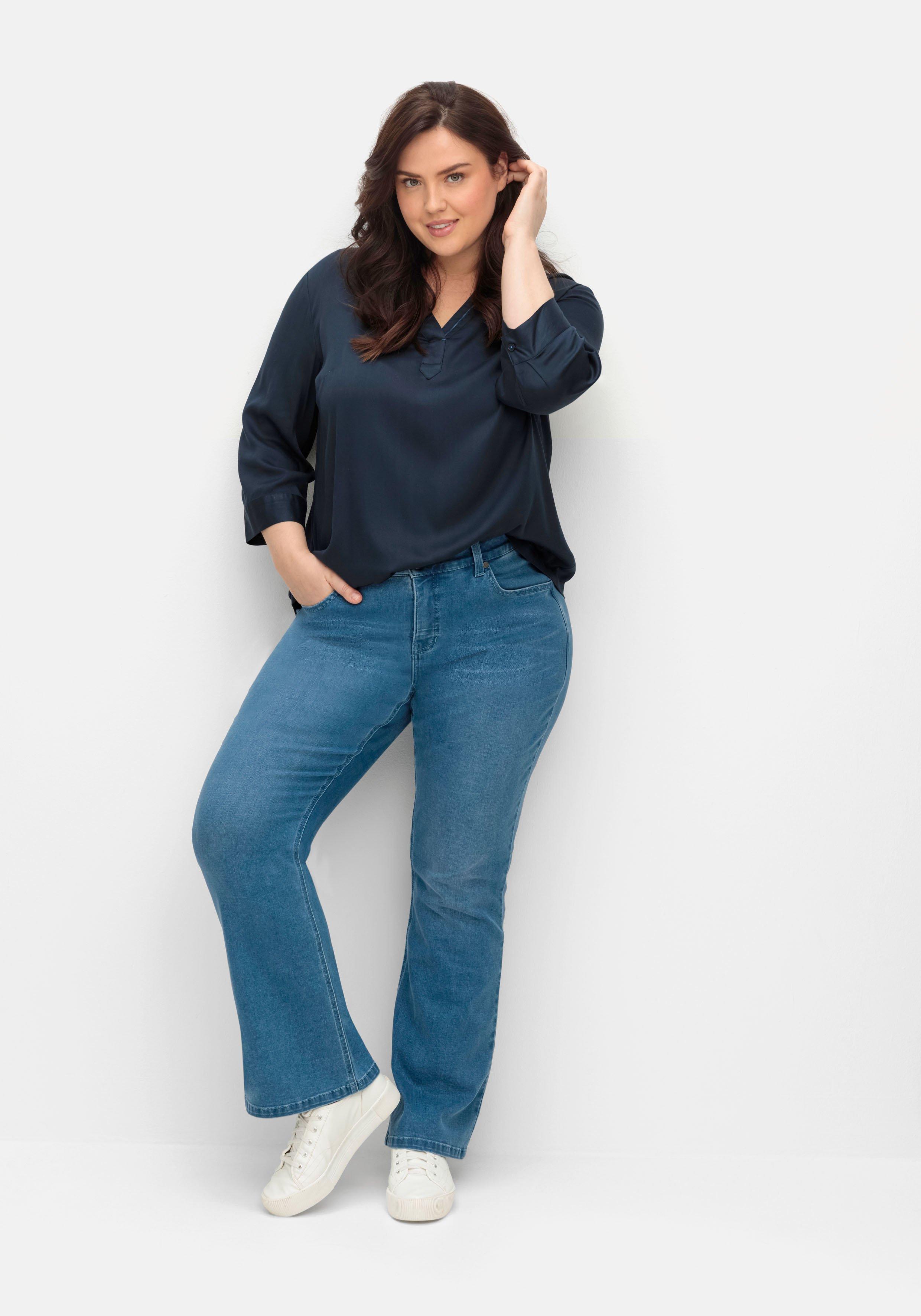 sheego Bootcut-Jeans mit Catfaces und Shaping-Einsatz - blue Denim sheego