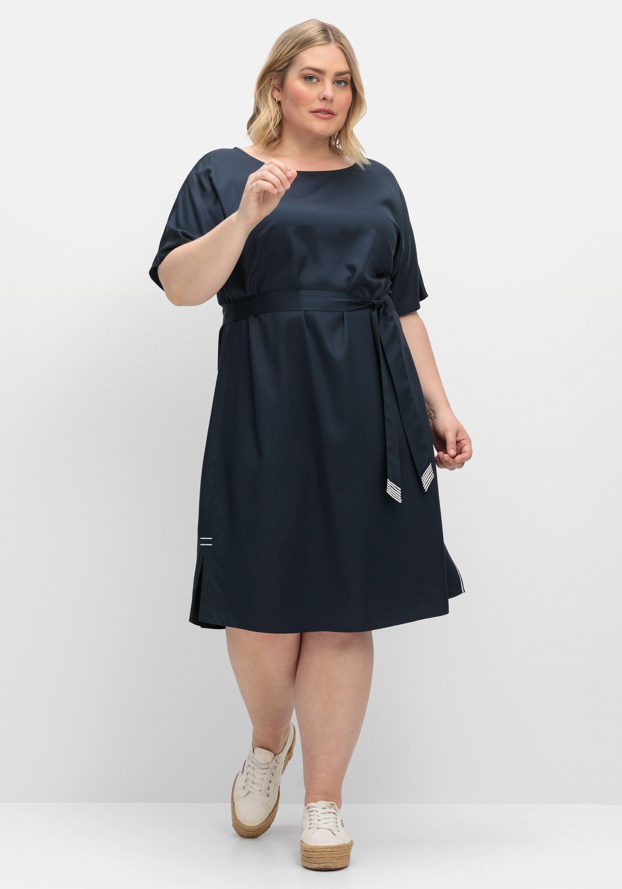 sheego Kleid mit Bindegürtel, aus Viskose-Twill - nachtblau sheego