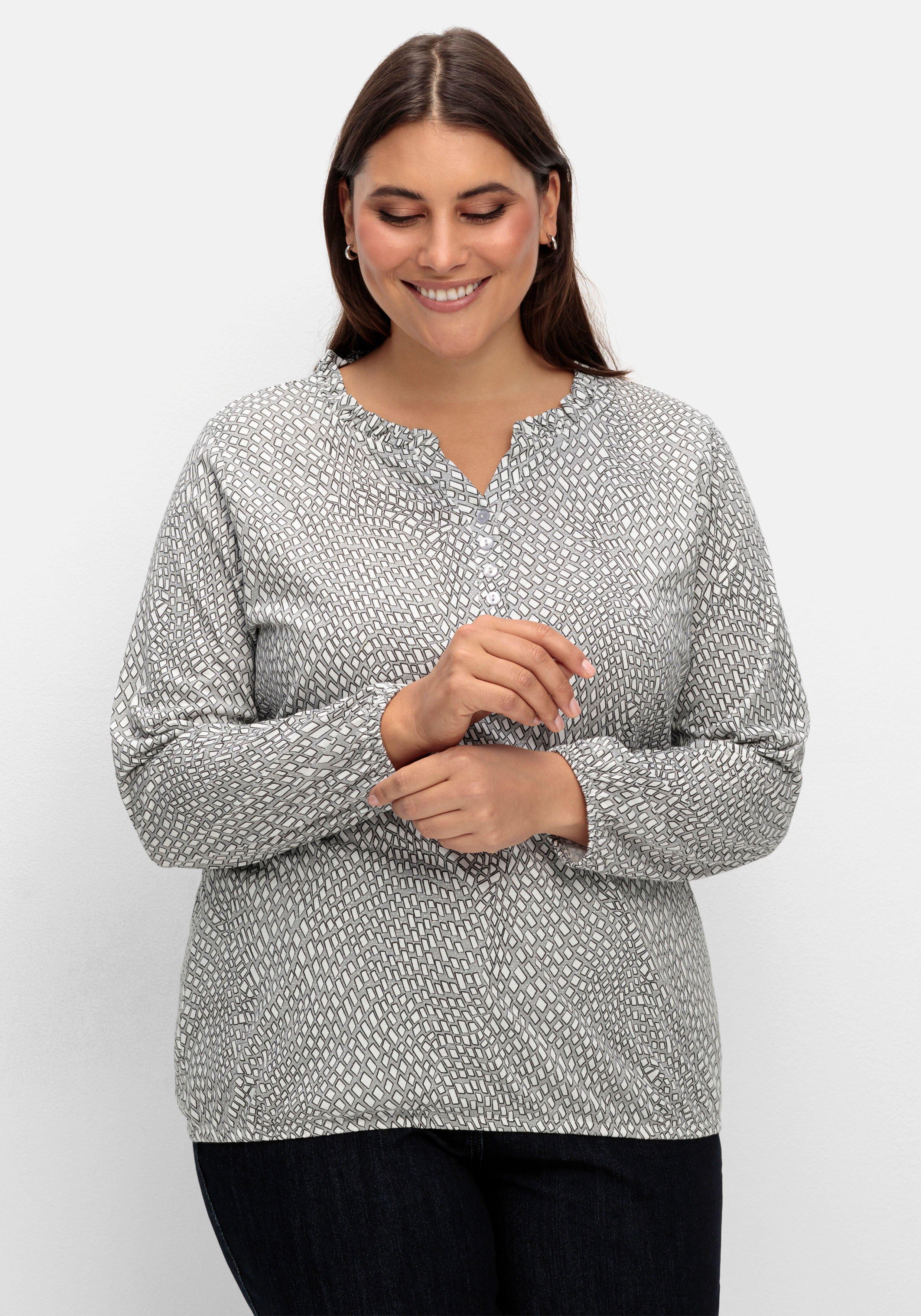 sheego Langarmshirt mit Alloverdruck und Knopfleiste - grau gemustert sheego