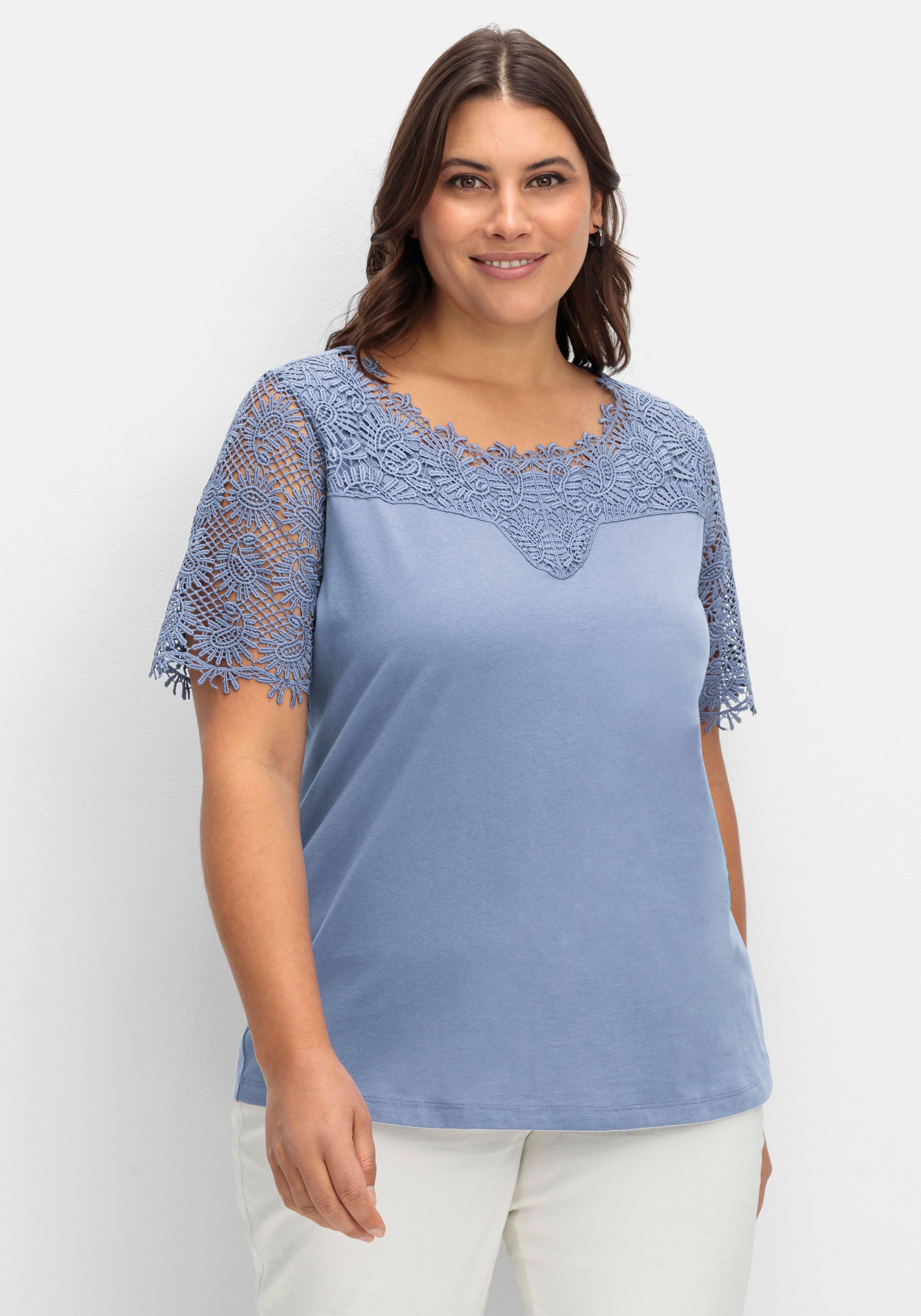 sheego Shirt mit transparentem Spitzenbesatz - eisblau sheego