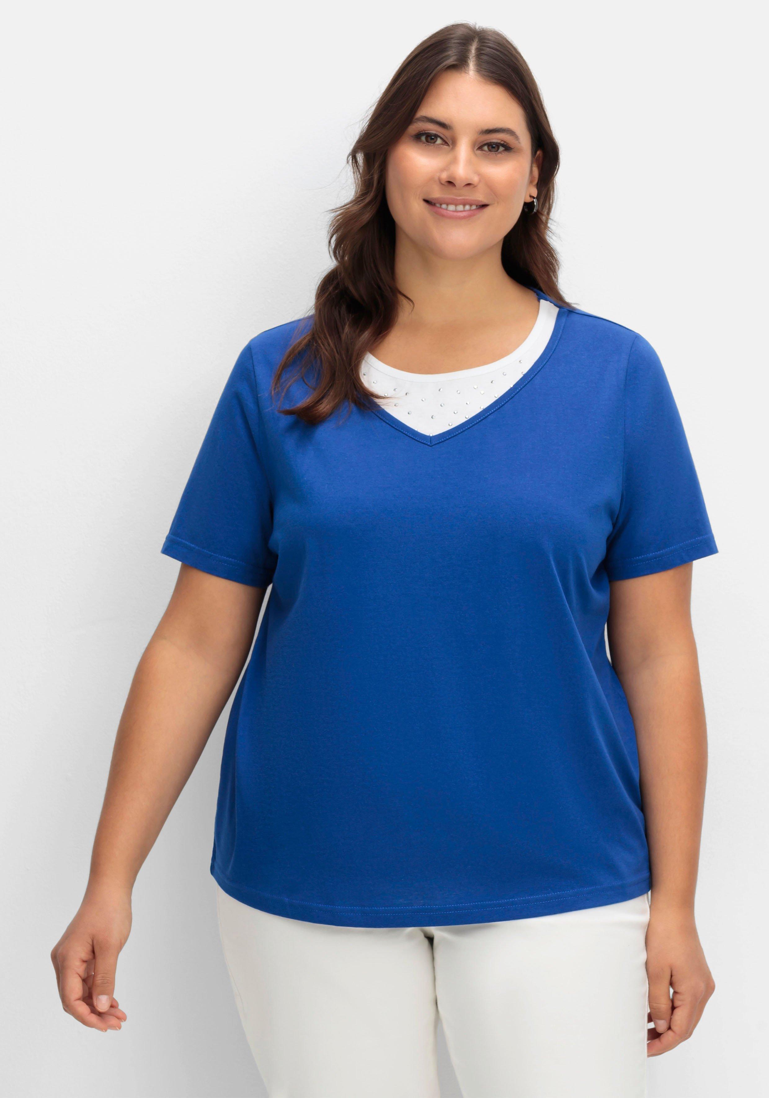 sheego Kurzarmshirt in Layeroptik mit Ziernieten - royalblau sheego