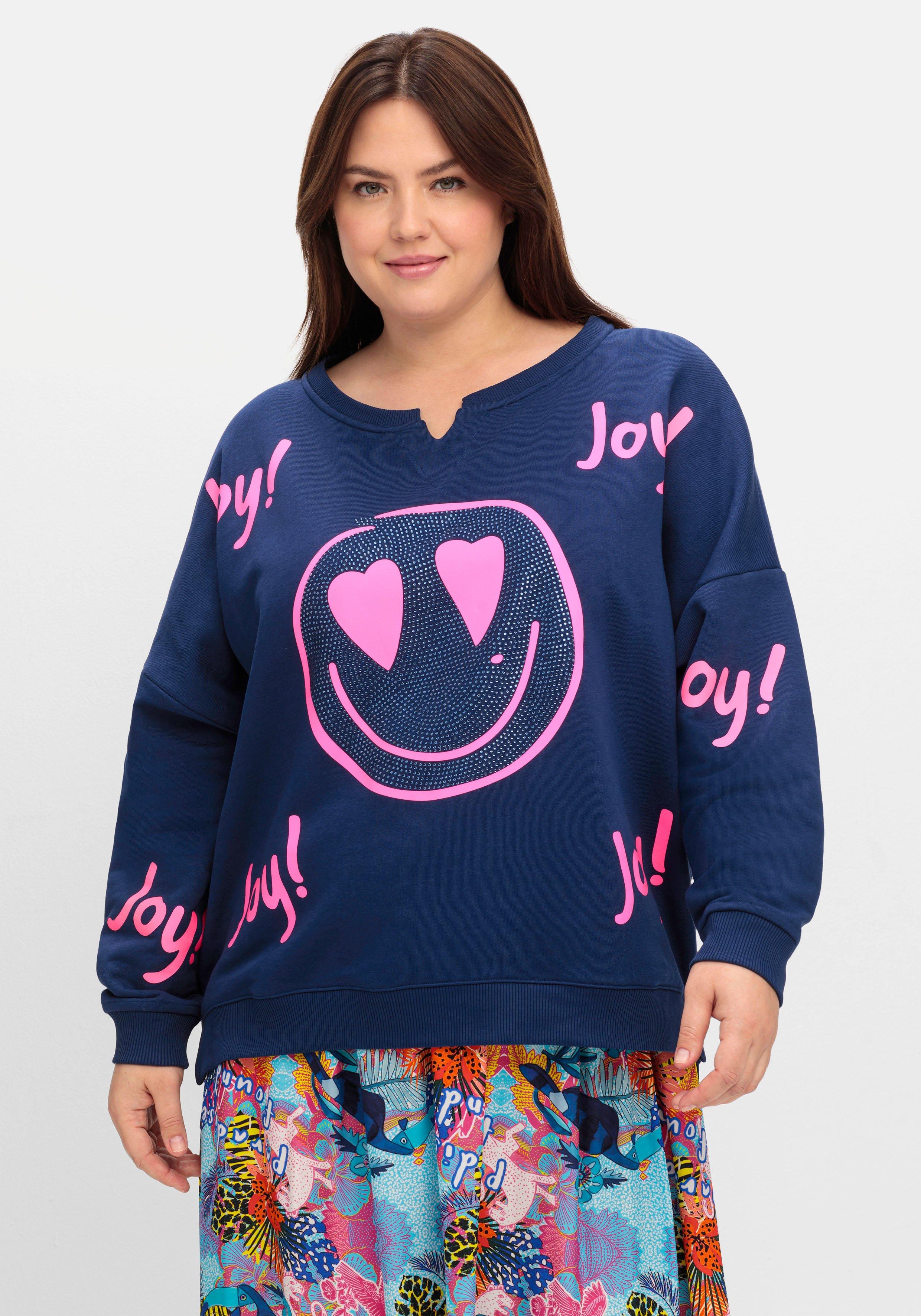 sheego loves miss goodlife Sweatshirt mit Smiley-Frontdruck und Glitzersteinen - royalblau bedruckt sheego