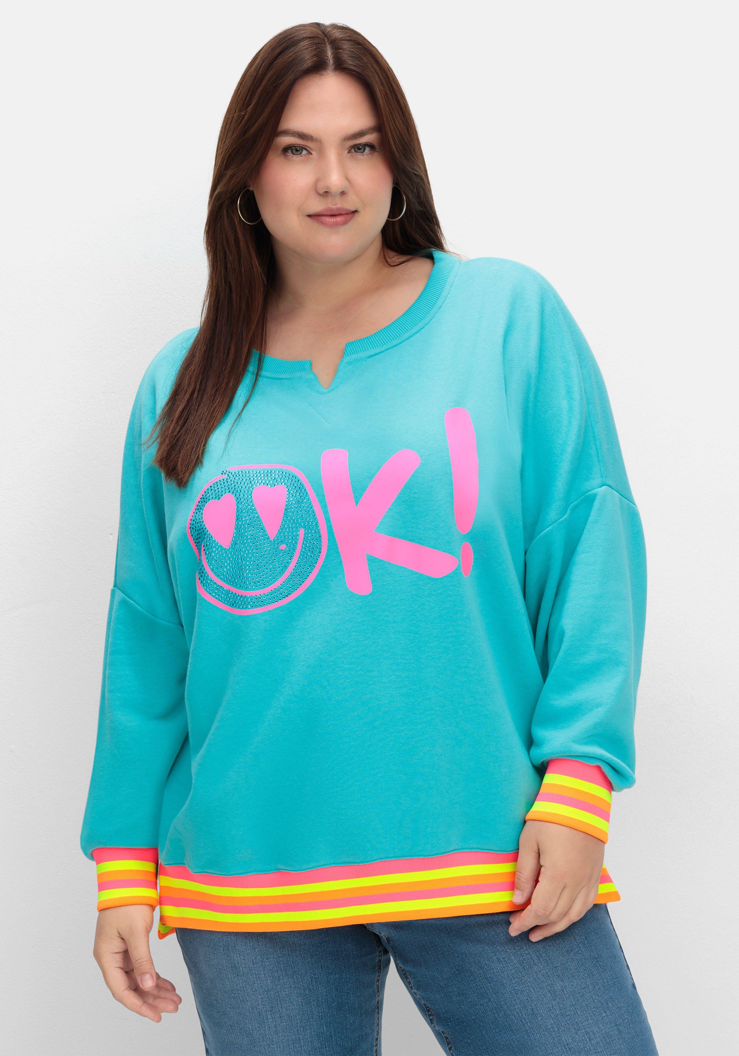 sheego loves miss goodlife Sweatshirt mit Statementprint und Ringelbündchen - türkis bedruckt sheego